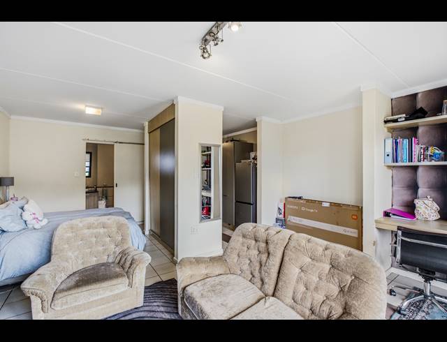 0.5 BEDROOM APARTMENT FOR SALE IN BROADACRES